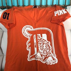 Pink V-neck Detroit Tigers T-shirt
